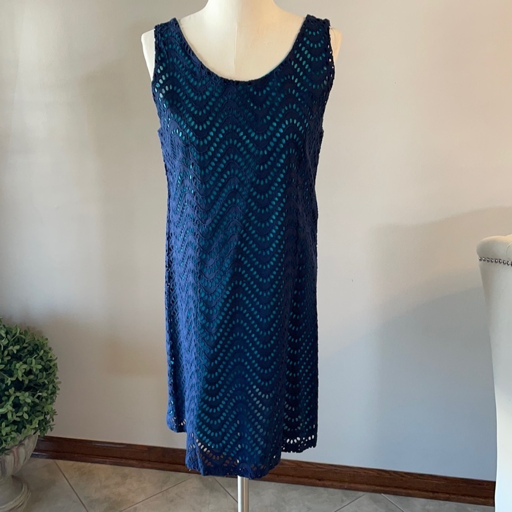 NWT TRACY NEGOSHIAN women’s sleeveless EYELET dress blue over turquoise lining L